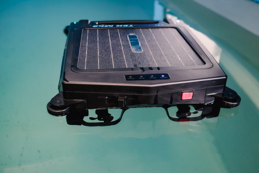 Robo-Skimmer Mk2 – solar robotic pool skimmer for leaves before they sink