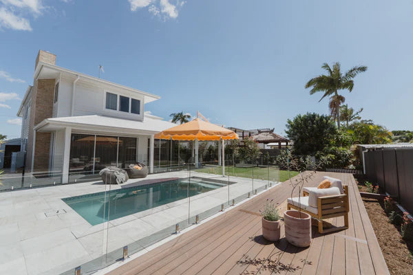 Deluxe California Dreamin' Outdoor Umbrella