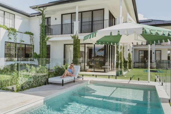 DESIGNER PALM SPRINGS POOLSIDE UMBRELLA