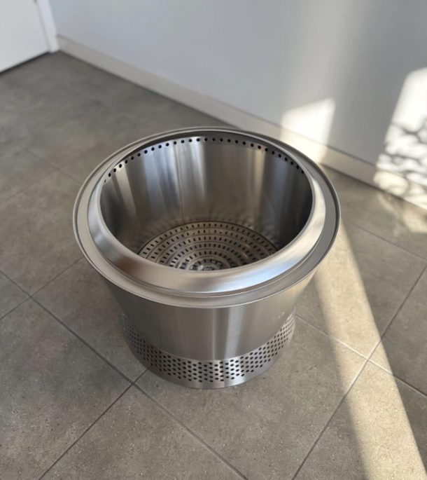 Huge Smokeless Fire Pit 600mm with Grill and Carry Bag