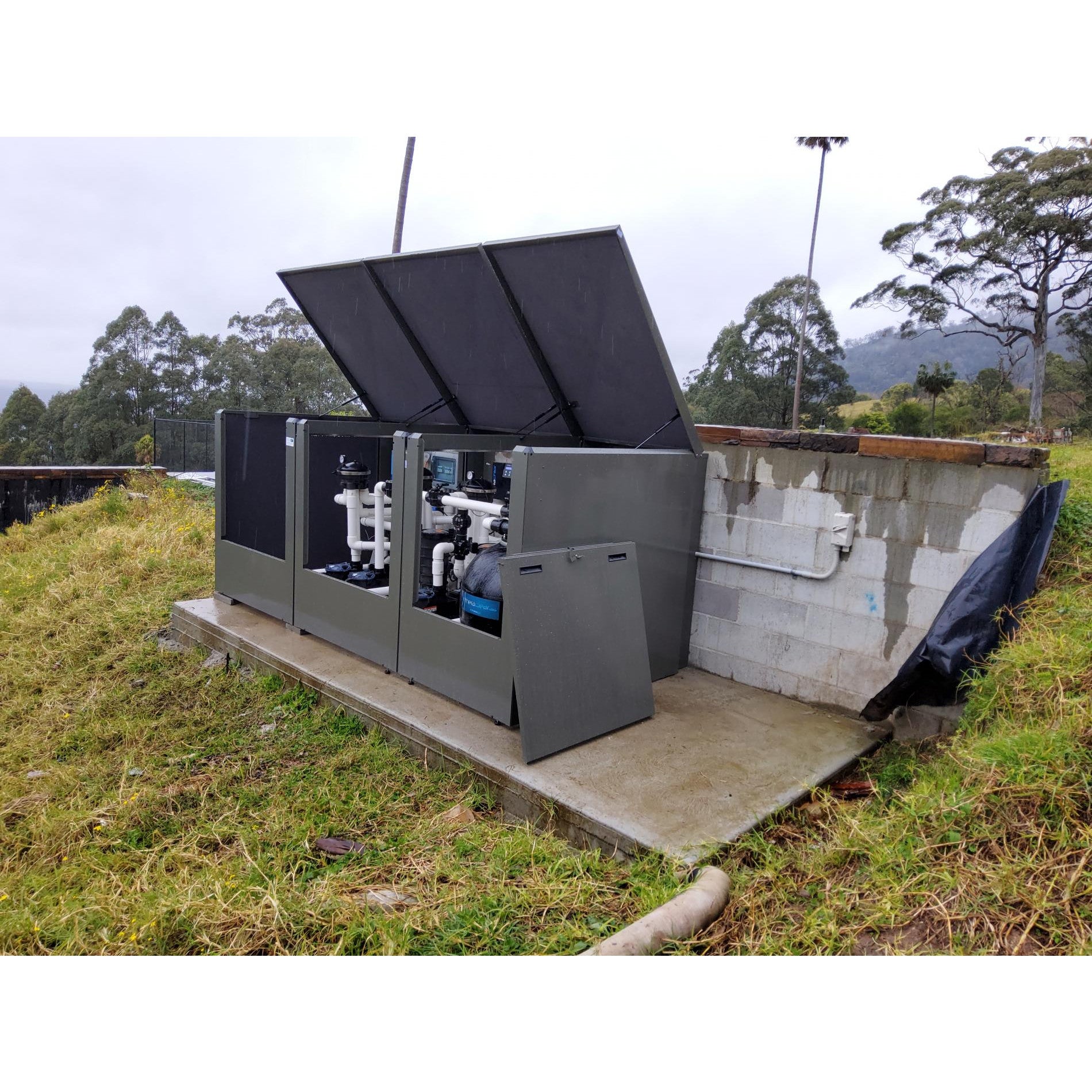 Pool Equipment Enclosure Two Compartments 2 x 900 Wide